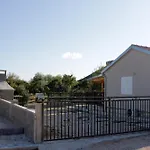 Holiday home Kuca Za Odmor Ante *